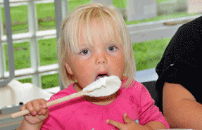 Families in Leominster, Herefordshire, have been given lessons in how to cook healthy meals.