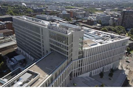 The college's city centre building creates connections with surrounding areas (PIC City of Glasgow College)