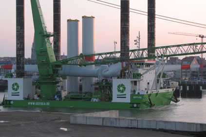 A Repower 5M turbine being installed at Thornton Bank
