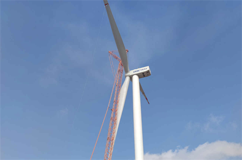 China Haizhuang installs first 5MW onshore wind turbine