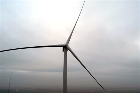 Crane collapse delays work at Swedish wind farm
