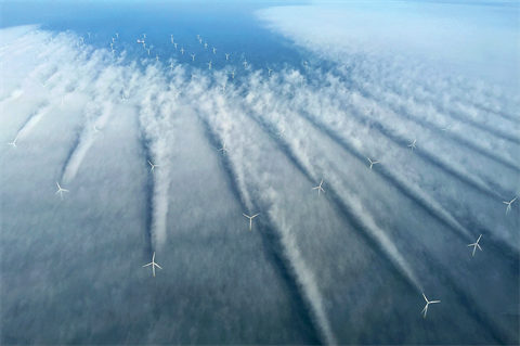 Offshore wind clusters ‘to lower energy production’ – study