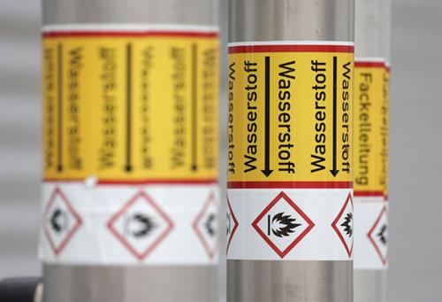 Liquified hydrogen pipes at the Leuna refinery in Germany, May 2022. Photo: Sean Gallup/Getty Images