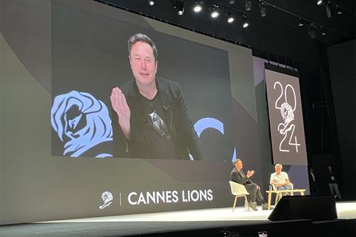 Elon Musk on artistic ads, 'foolish' posts and telling advertisers to go fuck themselves
