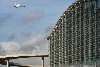 Heathrow: Strikes would cause 'total shutdown'