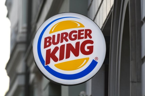 Burger King lança combo que satiriza o McLanche Feliz