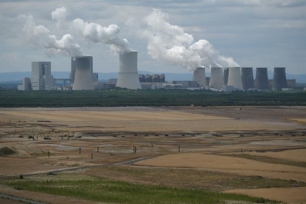 Boxberg coal-fired power plant near Weisswasser, Germany.(Photo by Sean Gallup/Getty Images)