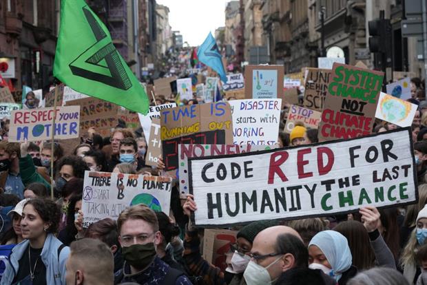 Thousands of protesters at a Fridays For Future rally in Glasgow, as negotiators at the UN climate talks seek to finalise the Paris Agreement rulebook. Photo: Daniel Leal-Olivas/AFP via Getty Images