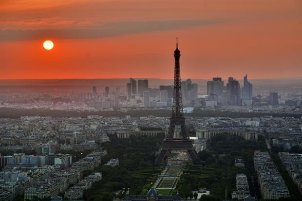 Paris - Sunset over skyline (Unsplash)