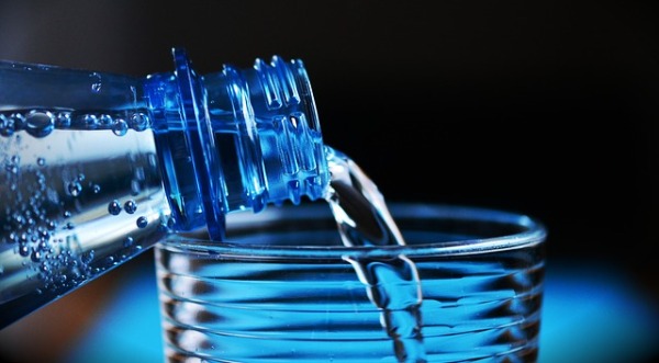 Waste - Plastic water bottles (Pixabay)