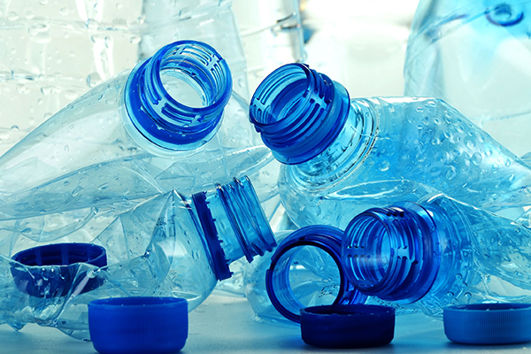 Products, used plastic bottles (photograph: Monticello/123RF)