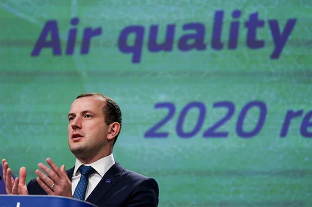 Sinkevicius: the European Commission intends to “dramatically increase our efforts to cut our emissions” (Photo by KENZO TRIBOUILLARD/POOL/AFP via Getty Images)