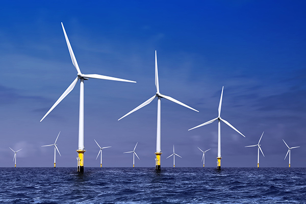 Renewables, offshore wind farm (photograph: Sergiy Serdyuk/123RF)