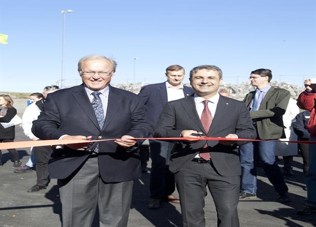 L-R Göran Persson former Swedish prime minister and Scandinavian Biogas chairman with Swedish energy minister Ibrahim Baylan at the opening