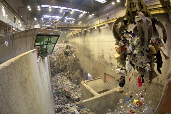 An EfW plant's grabber