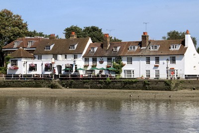 Public house by the river at Chiswick, London (credit: Melonstone | Dreamstime.com)
