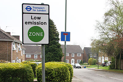 Schemes such as low-emission zones were not enough to give London more than an F grade (photo: Martin Addison CC-BY-SA-2.0 via Wikimedia Commons)