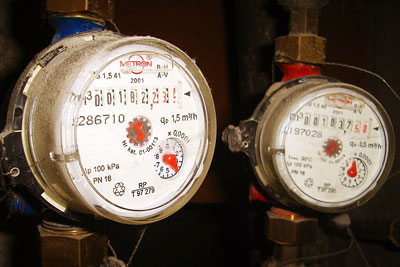 Just 37% of UK households are currently water metered (photo: man CC-BY-SA-3.0)