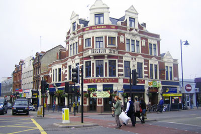 The monitoring station on Putney High Street recorded the first 'high' level of nitrogen dioxide (photo: Nigel Cox CC-BY-SA-2.0)