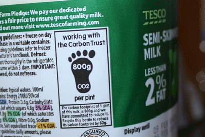 Carbon Trust lable on Tesco semi-skimmed milk
