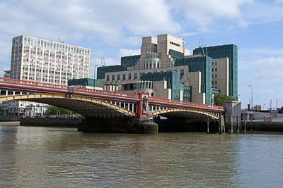 London’s largely Victorian sewerage system currently collects both sewage and rainwater run-off (photo: Jim Linwood CC BY 2.0)