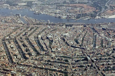 Amsterdam's low emission zone cut traffic-related pollution by 5-15% researchers found (photo credit: Amsterdam Municipal Department for the Preservation and Restoration of Historic Buildings and Sites)