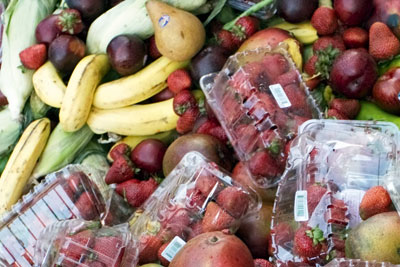 The European Commission wants member states to cut food waste by 30% (photograph: Aaneela/Dreamstime.com)