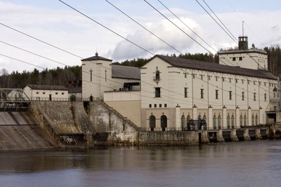 Power plant on the River Glomma, Norway (photograph: John Sandoy/123RF)