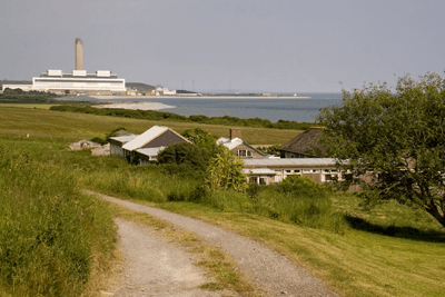 Aberthaw power station emits a high amount of nitrogen oxides (photograph: Ben Salter, CC by SA 2.0)