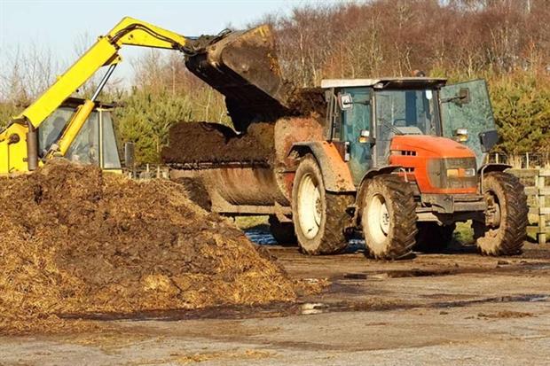 Farm spreading carries envirnomental risks (photograph: stocksolutions/123RF)