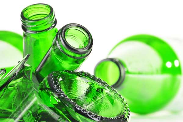 The changes to glass targets should deliver a 69% recycling rate by 2020. Photograph: monticello / 123RF