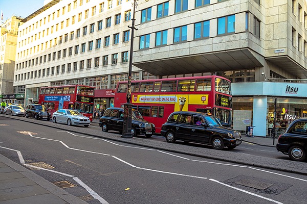 Busses contribute to the traffic on the Strand in London. Photograph: flik47/123RF