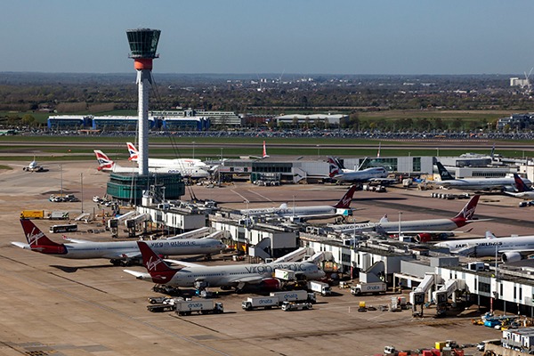 Higher emissions from the new runway at Heathrow would put extreme pressure on the fifth carbon budget without more reductions from aviation, warns CCC. Photograph: Philipus/123RF
