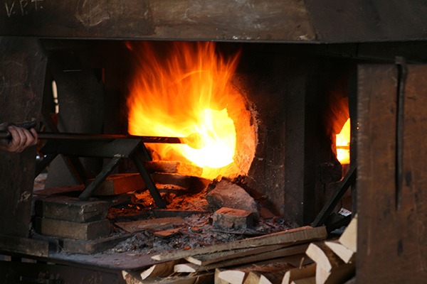 Participants in sectors wth CCAs such as glassmaking will pay 15% more in buy-out fees if they fail to reach energy efficiency or carbon reduction targets from 2017. Photograph: 123RF