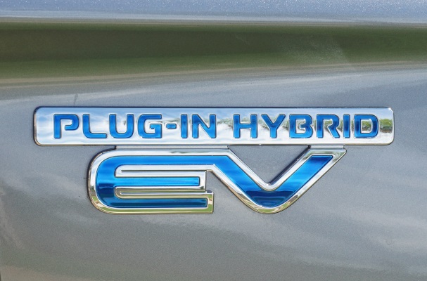 Mitsubishi PHEV plug-in hybrid