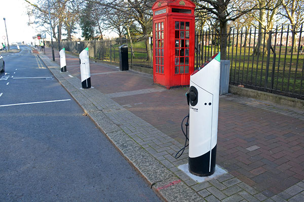 Electric vehicle charging points in Battersea