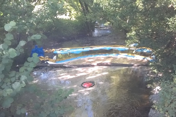 Booms laid by Valero personnel in October 2016