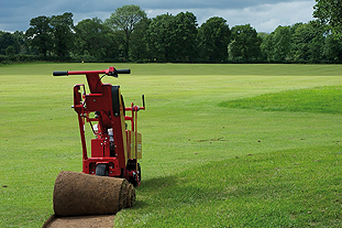 Classen sod cutter - image: Classen