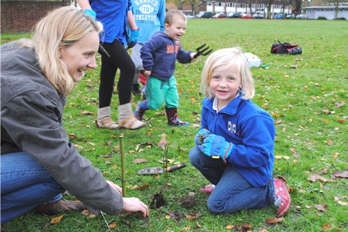 Tree planters - image:Woodland Trust