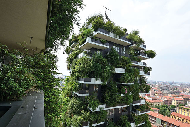 Pic of residential tower block in Milan containing more than 900 trees