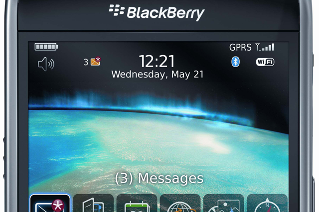 BlackBerry under fire from customers and analysts