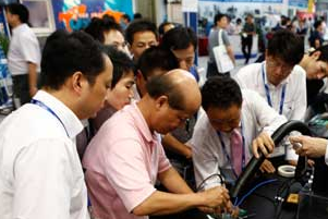 Reed expands China scholorship scheme