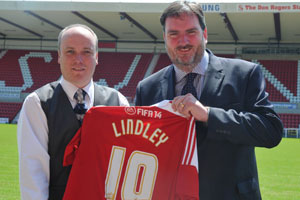Swindon Town FC manager Steve Murrall with Matthew Nicholson, The Lindley Group's operations director