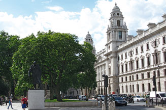 Banks retain marketing autonomy despite government ownership