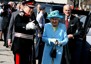The Queen arrives at Walthamstow Assembley Hall