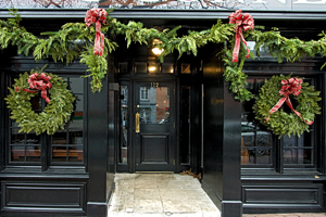 What's hot of the week: festive doorways from The Christmas Decorators