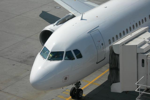 Flights: oil prices hit holiday makers