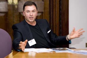 Mark Evans talks at the Guide Live