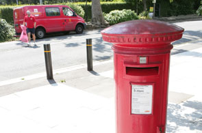 Royal Mail: strike staggered to avoid financial impact on postmen