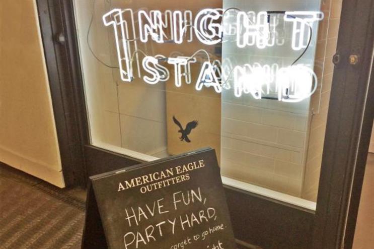 American Eagle has opened its '1 Night Stand' denim pop-up (@americaneagleuk)